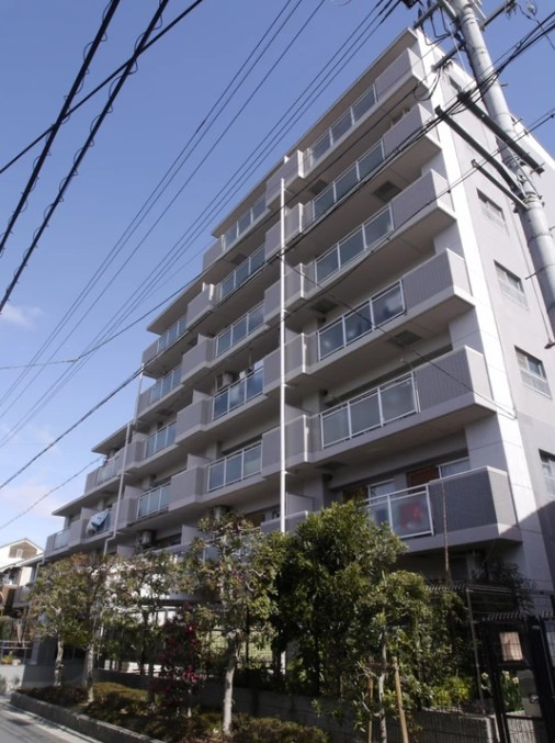 ペルル伏見桃山の外観