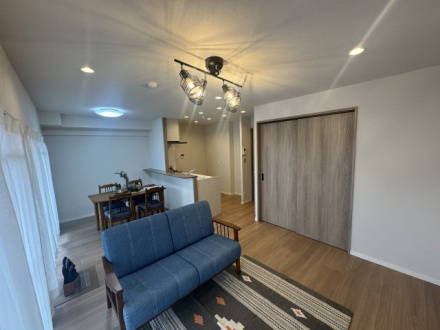 ペルル伏見桃山の居間・リビング