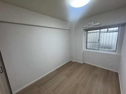 ペルル伏見桃山の洋室