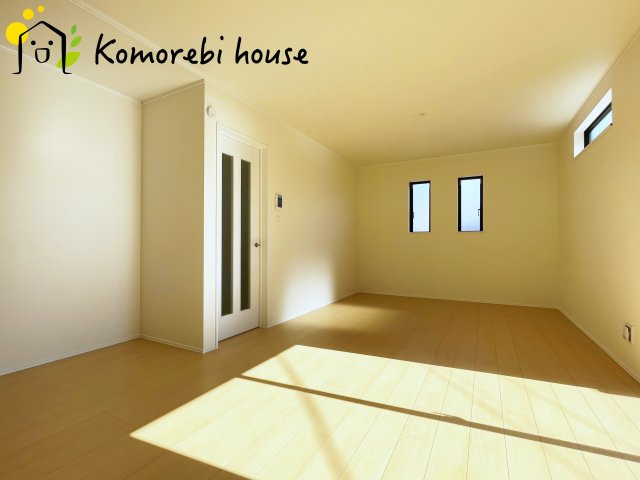 さいたま市北区奈良町　79番　新築一戸建て　ハートフルタウン　Bの居間・リビング|ゆったり過ごせるリビングです