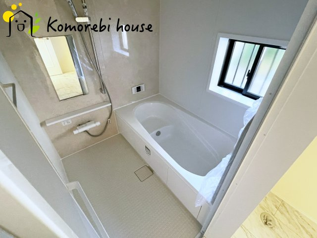 さいたま市北区奈良町　79番　新築一戸建て　ハートフルタウン　Bの浴室|日々の疲れを癒すお風呂付です