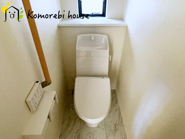 さいたま市北区奈良町　79番　新築一戸建て　ハートフルタウン　Bのトイレ|シンプルで使いやすいトイレです