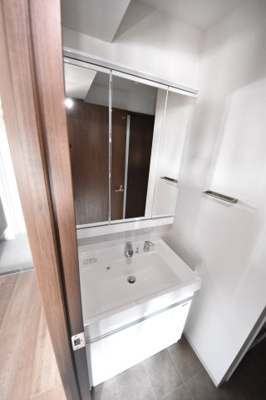 【独立洗面台】 | GOPI RESIDENCES