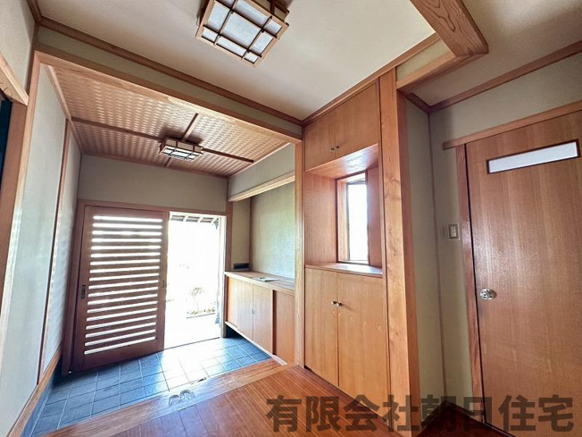 【玄関】 | 古曽志町中古戸建 | きれいな玄関です