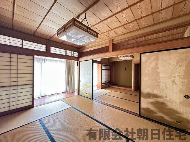 【和室】 | 古曽志町中古戸建 | 和室がひろがる居住スペース