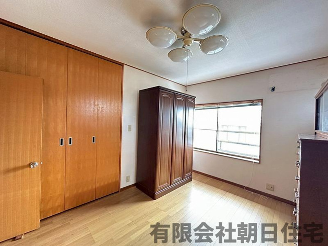 【洋室】 | 古曽志町中古戸建 | ゆったりした洋室です