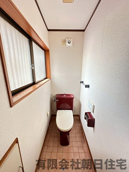 【トイレ】 | 古曽志町中古戸建 | ゆったりとした空間のトイレです