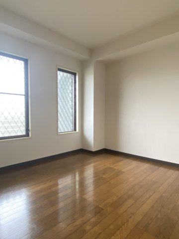 角田ビルの子供部屋