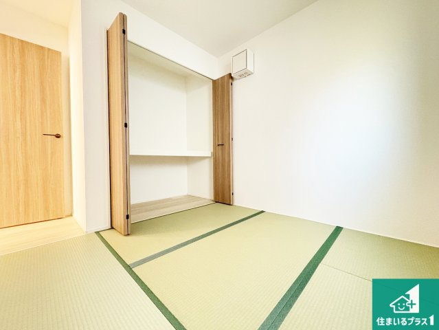 堺市中区福田　第2期・第3期　新築一戸建ての和室|一室あると便利な和室は客間としてだけでなく、小さなお子様のプレイルームや食後のくつろぎスペースとしてもご利用いただけます。収納もついていますので大活躍間違いなし！