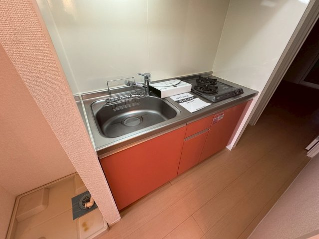 府中市紅葉丘３丁目のアパートのキッチン