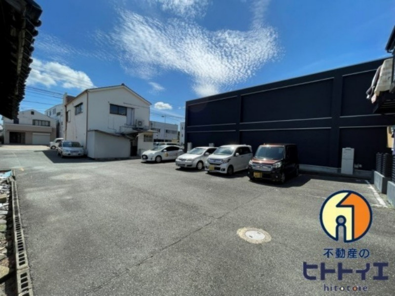 サンライズ・フジの駐車場