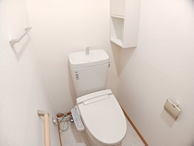 【トイレ】 | グランディオーズ | 清潔感のあるトイレです