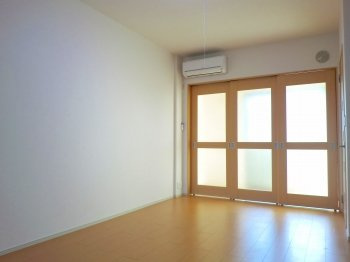 【居間・リビング】 | カサブランカＢ | ゆったりとしたリビングです