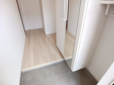 【玄関】 | ウィステリア | 明るい玄関です