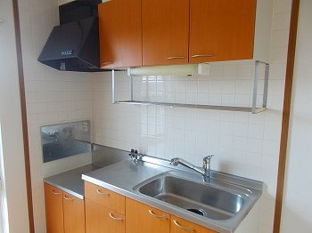 【キッチン】 | メゾン余部 | キッチンでお料理をお楽しみください