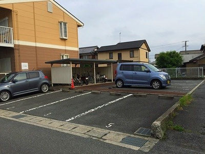 【駐車場】 | ファミールＦ | 駐車スペースもあります