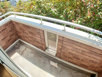 【バルコニー】 | アウローラ玉手Ｂ | 外からの目が気にならないバルコニーで洗濯物が干せます