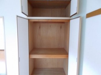 【内装】 | リバーサイドパレス | 明るい室内です