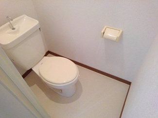【トイレ】 | サンライズ青山 | 清潔感のあるトイレです