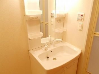 【洗面所】 | フォルストⅠ | 使いやすい洗面所です