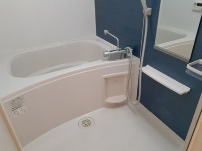 【浴室】 | ピュールメゾンⅡ | コンパクトで使いやすいお風呂です