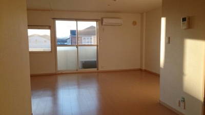 【居間・リビング】 | ファミィール永和 | ゆったりとしたリビングです