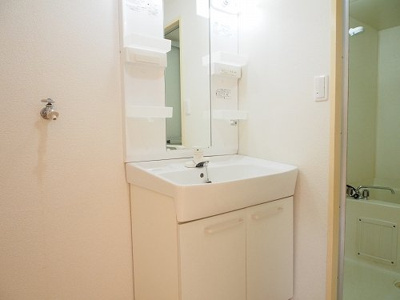 【洗面所】 | ファミィール永和 | コンパクトで使いやすい洗面所