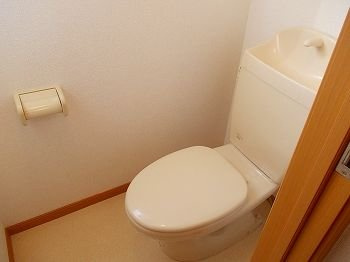 【トイレ】 | シエル・ソーレ | コンパクトで使いやすいトイレです