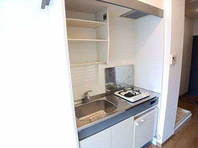 【キッチン】 | サンフレッチェ南条Ｂ | コンパクトなキッチンで掃除もラクラク