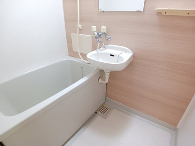 【浴室】 | サンフレッチェ南条Ｂ | お風呂で日々の疲れを落としましょう