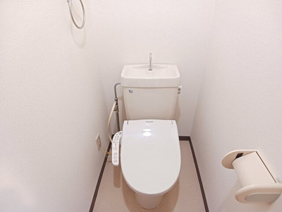 【トイレ】 | サンフレッチェ南条Ｂ | 落ち着いた色調のトイレです