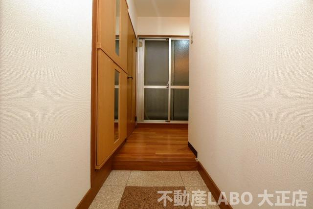 呉竹マンションの玄関