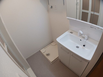 【洗面所】 | フォレスト　コート　網干 | ゆったりとスペースのある洗面所