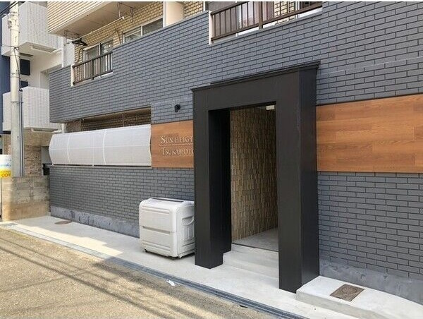 サンハイツ塚本のエントランス