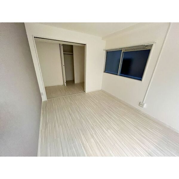 サンハイツ塚本の居間・リビング