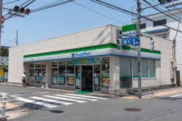 メゾンカルムのその他|ファミリーマート国立駅北店