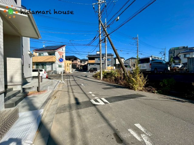 北区奈良町　新築戸建　ハートフルタウンBの前面道路含む現地写真