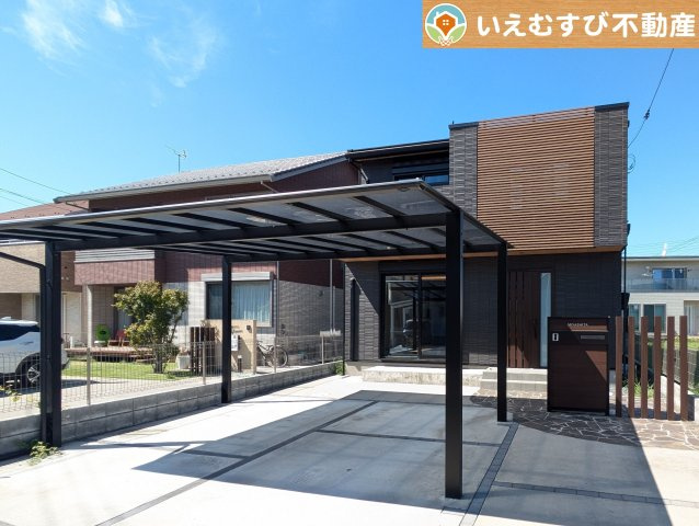 鴻巣市北新宿　中古戸建の外観|落ち着いた色合いがおしゃれな飽きのこない外観！
ゆっくりご内覧いただけますのでぜひ一度現地をご覧ください！夢が膨らみます♪