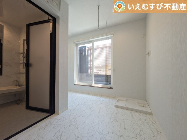 鴻巣市北新宿　中古戸建の脱衣所