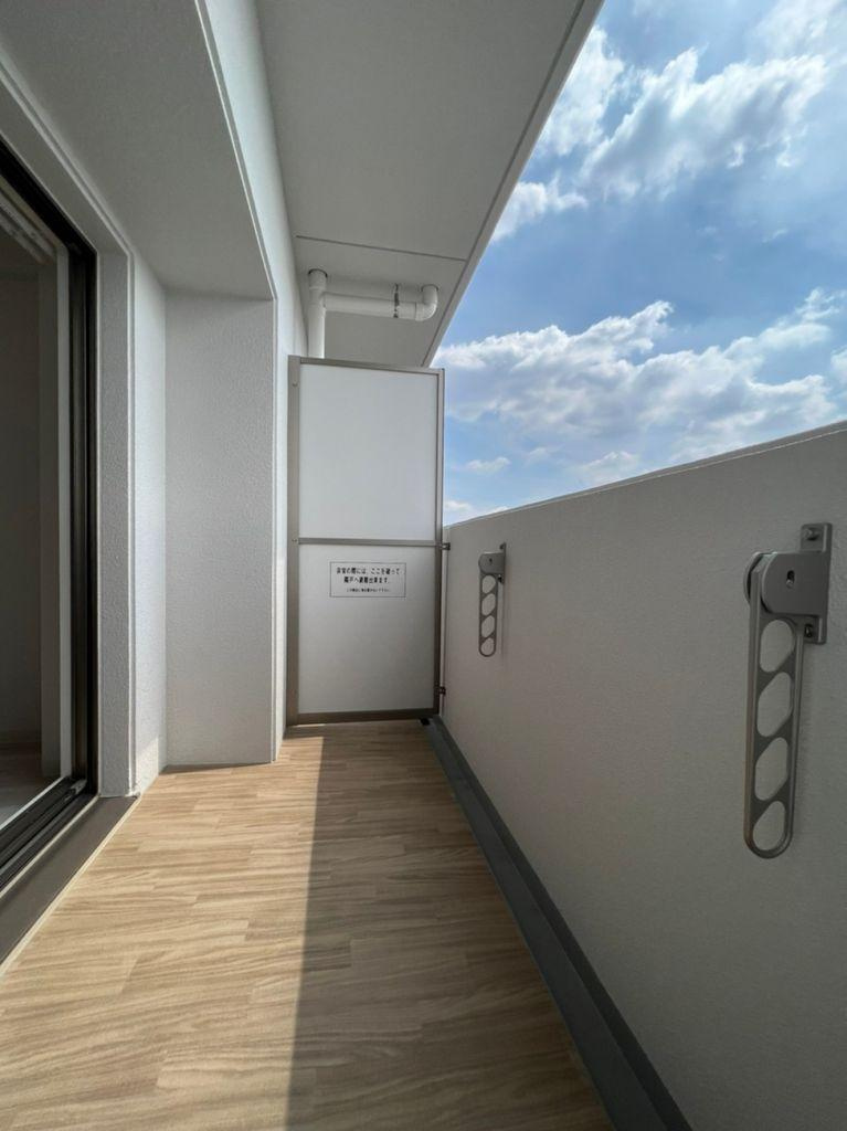 プレサンス鶴舞駅前レジス　名古屋市賃貸　仲介手数料無料のバルコニー