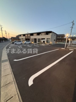 【駐車場】