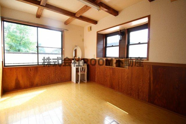 アンティークペットⅡの洋室|洋室です