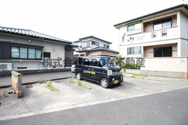 アンティークペットⅡの駐車場|カースペースがあります