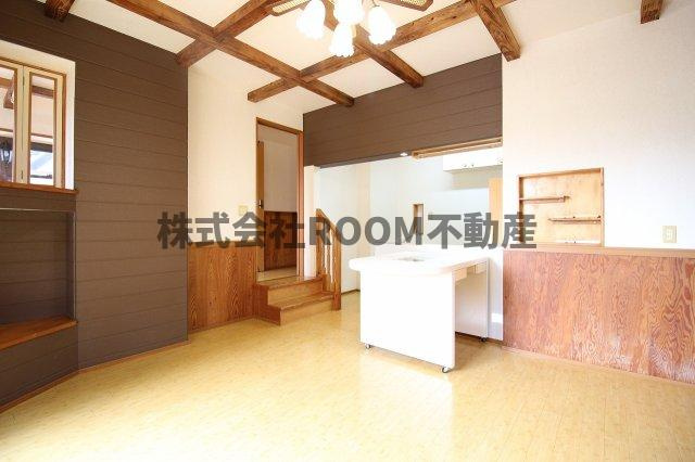 アンティークペットⅡの居間・リビング|ゆったりとしたリビングです