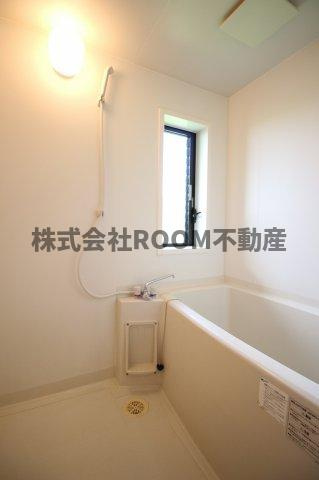 アンティークペットⅡの浴室|コンパクトで使いやすいお風呂です