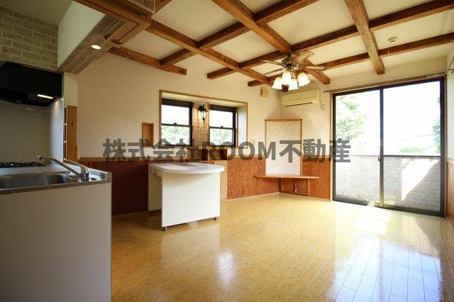 アンティークペットⅡの居間・リビング|ゆったり過ごせるリビングです