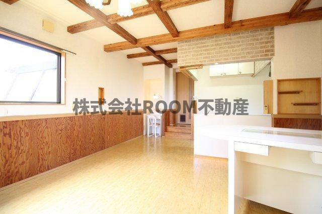 アンティークペットⅡの居間・リビング|ゆったりとしたリビングです