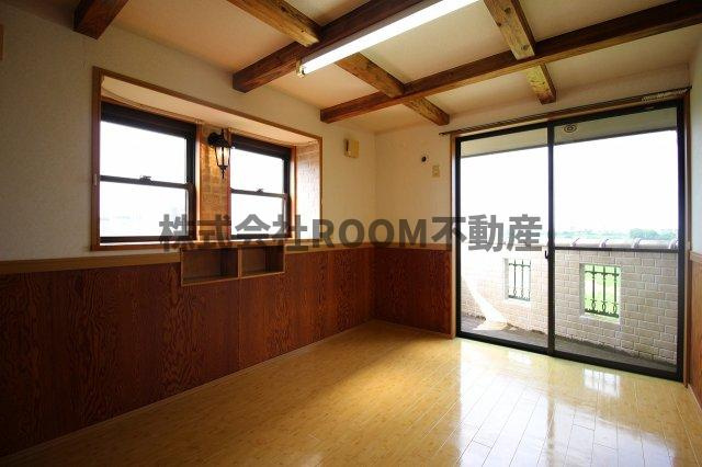 アンティークペットⅡの洋室|きれいな洋室です