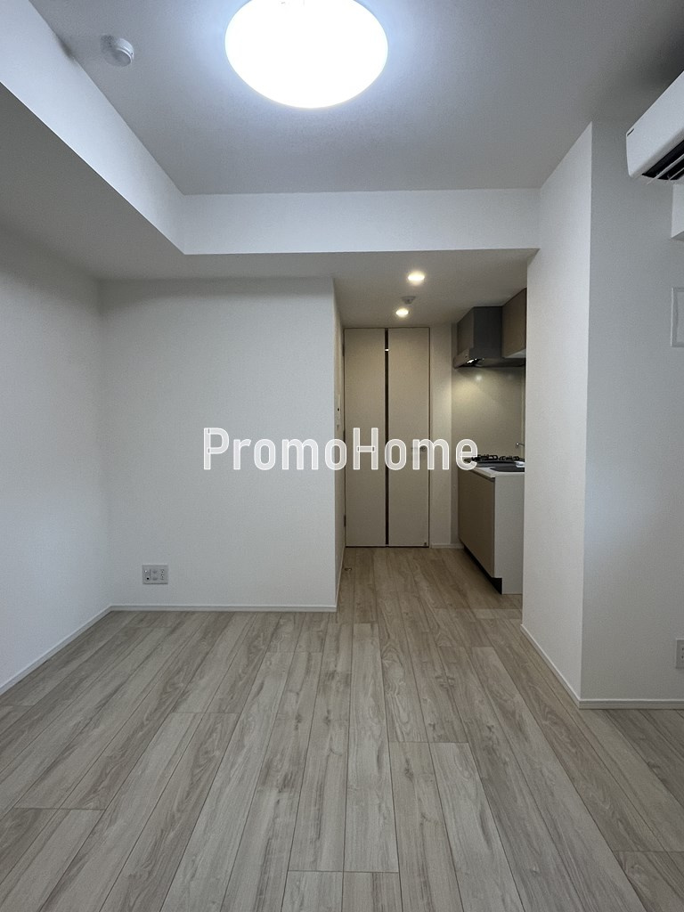 トラディス秋葉原の居間・リビング