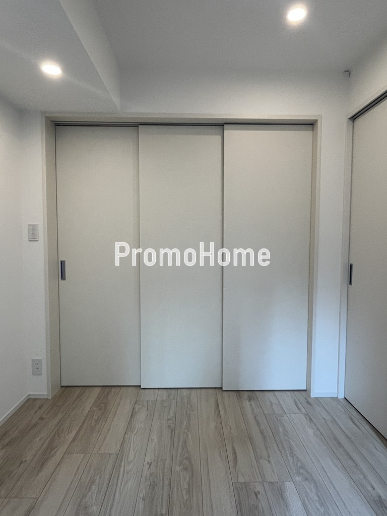 トラディス秋葉原の洋室